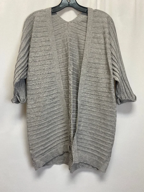 Cardigan By Clothes Mentor  Size: S